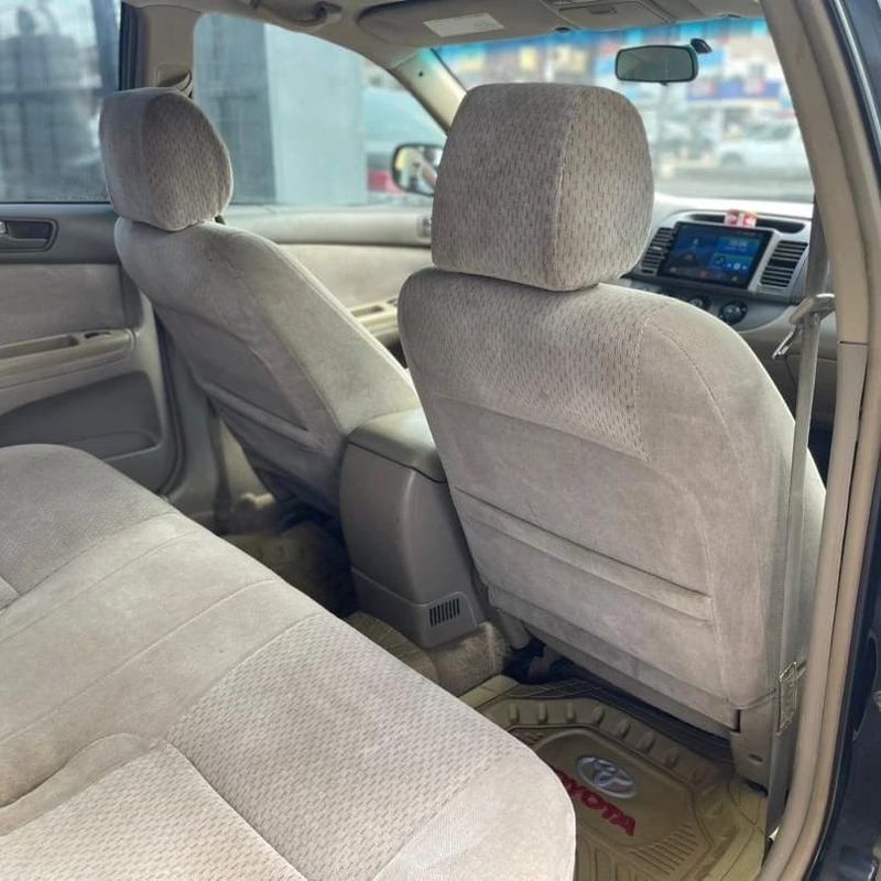 Thumbnail 6 of 2004 Toyota Camry LE